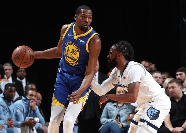 中超联赛总结：积分榜前三分析,（中超赛季盘点：积分前三队解析）