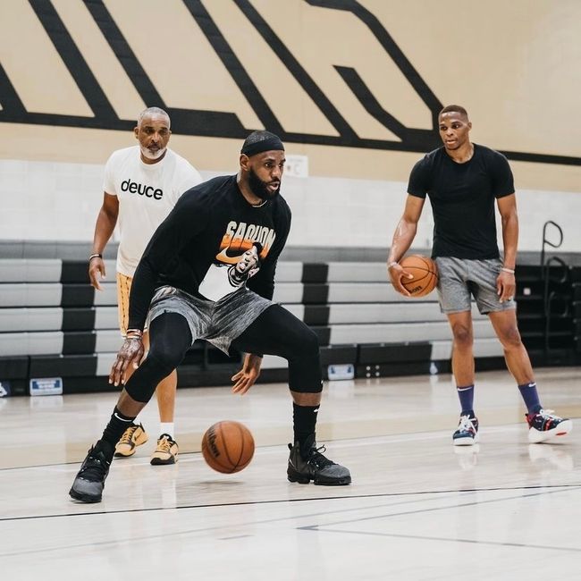 德转预热戴维身价：最高4500万欧不变，最低下跌至3000万欧（德转预热：戴维估值上限维持4500万欧，下限降至3000万欧）