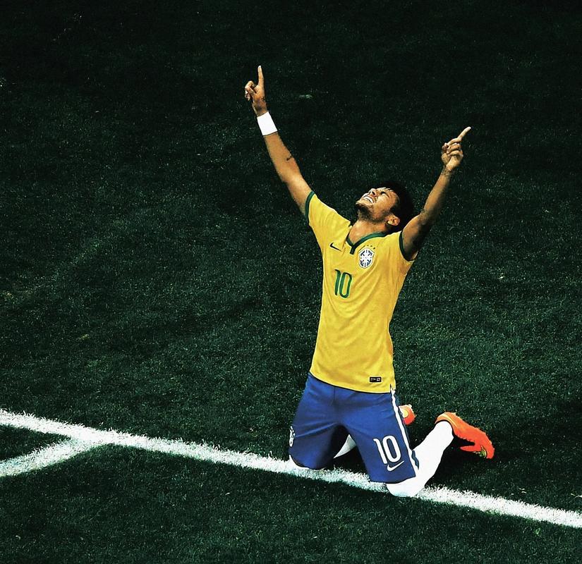 刘军帅晒海牛队与远征军合照：又在末轮完成目标，祝未来可期